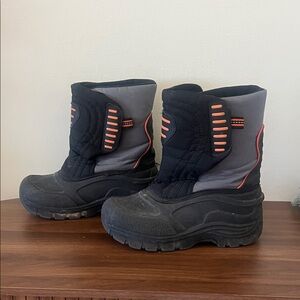 Kids Black and Gray Winter Boots Size 3
